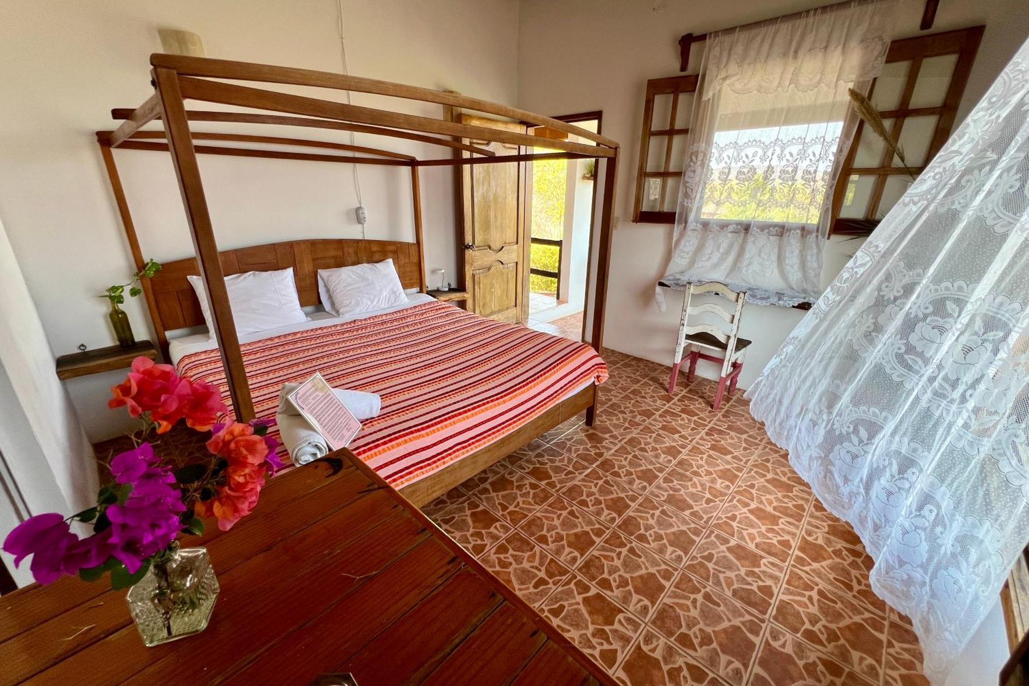 Casa Azar Hotel Масунте Екстериор снимка